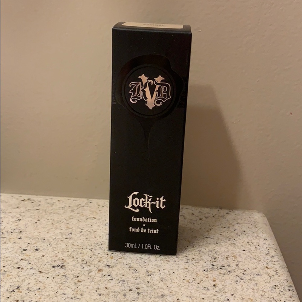 Kat Von D Lock It Light 45 Neutral